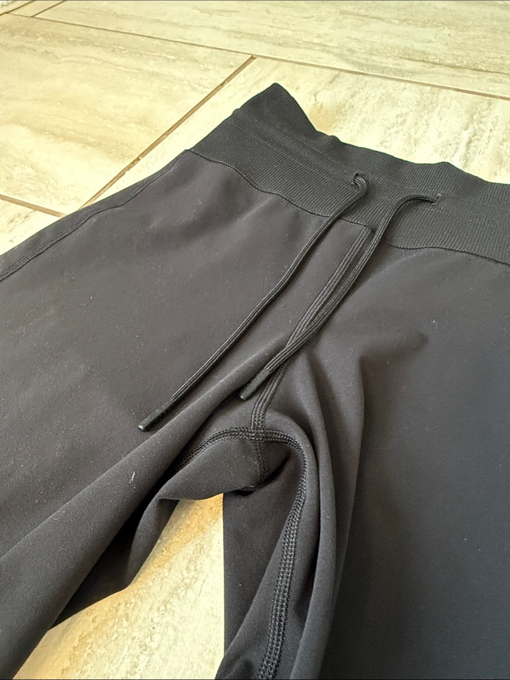 Vuori Daily Leggings Black High-Rise Drawstring - Picture 6 of 16